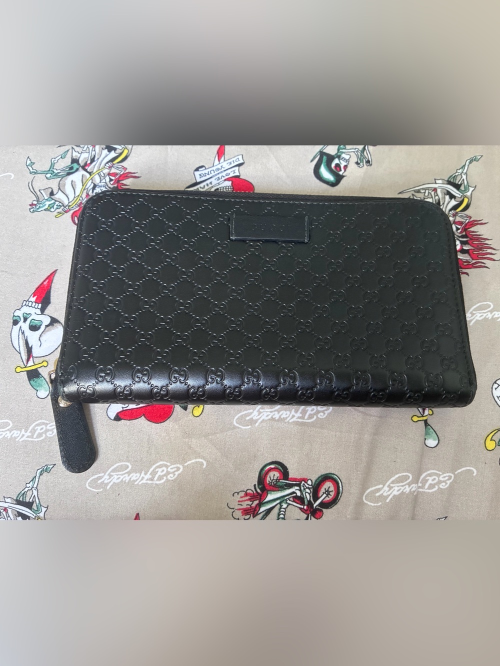 GUCCI Micro Guccissima Black Wallet